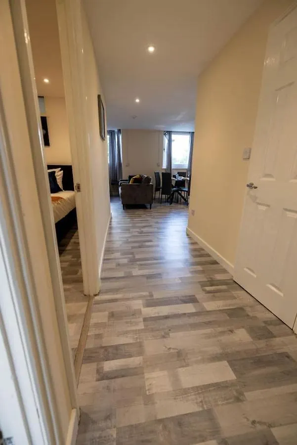 3 Bedroomflat-Free Parking-Wifi-Parking-8People London