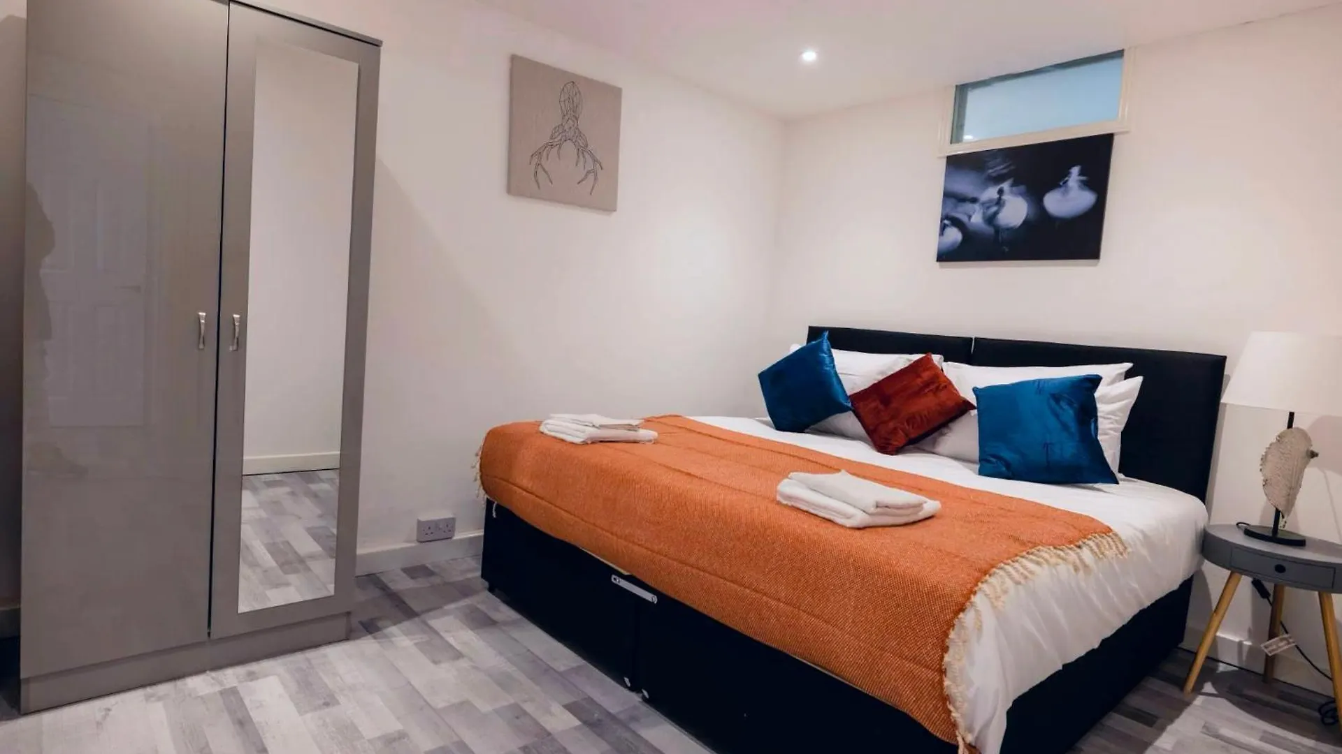 3 Bedroomflat-Free Parking-Wifi-Parking-8People London United Kingdom