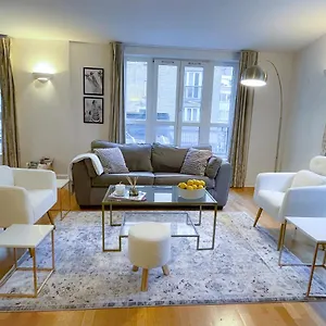  Apartment Luxury 2 Bedroom In Central At Affordable Rates